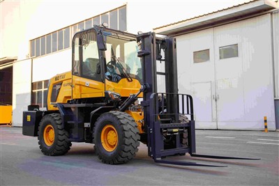 Introduzione al carrello elevatore fuoristrada KAF932 a q...